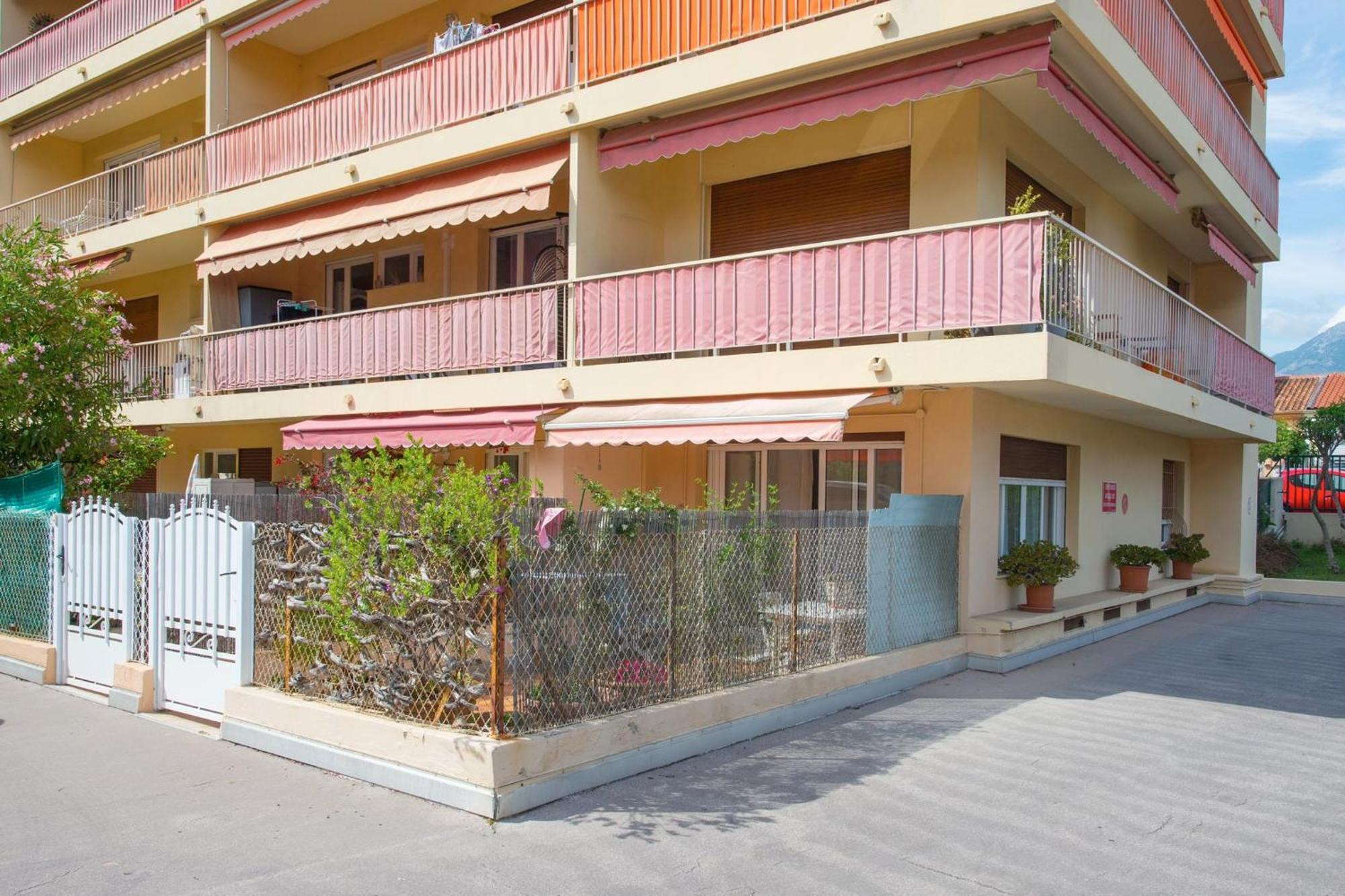 רוקברון-קאפ-מרט Appartement Carnoles Pres Des Plages מראה חיצוני תמונה